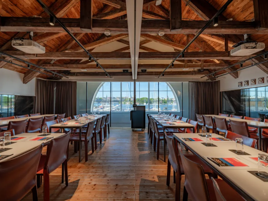 Meeting room with view of the waterfront